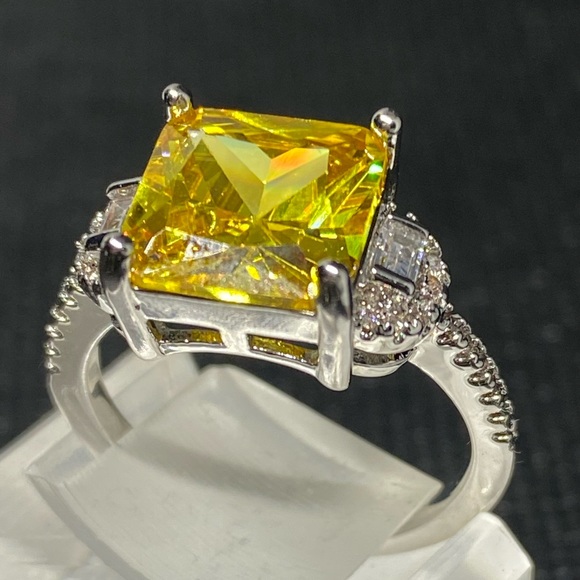 Citrine & White Sapphire Sterling Silver Ring - Picture 4 of 11